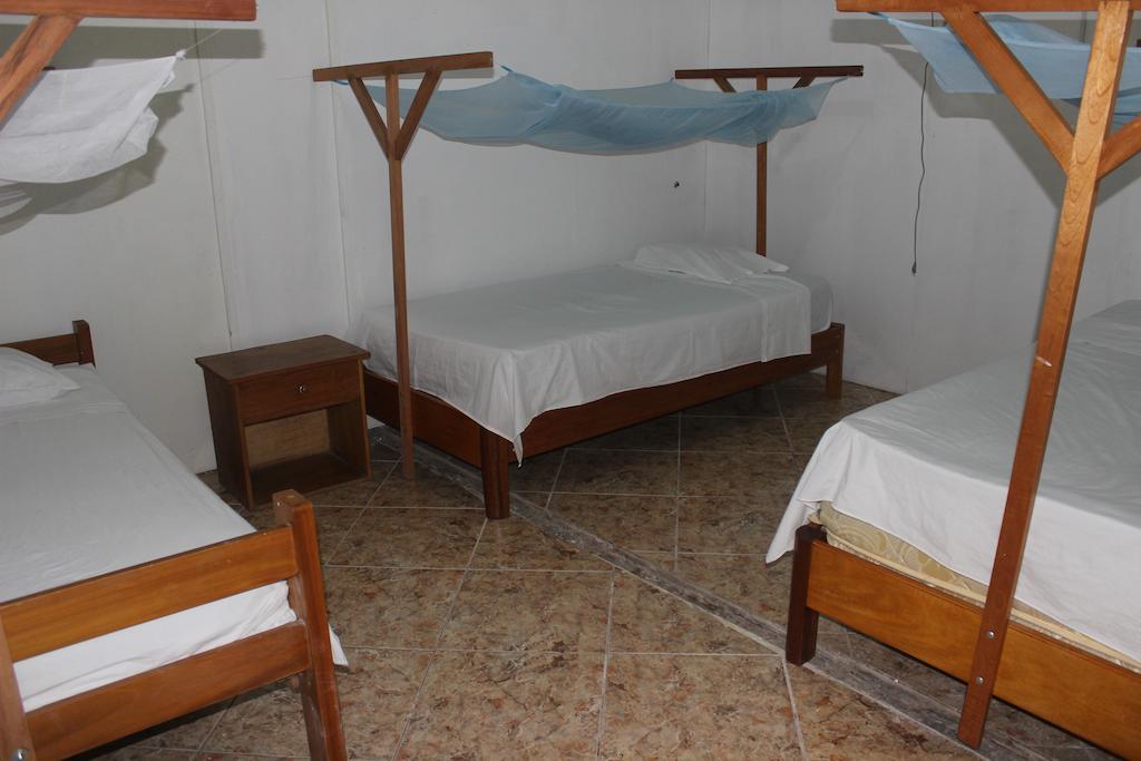 Tambopata Hostel Puerto Maldonado Zimmer foto